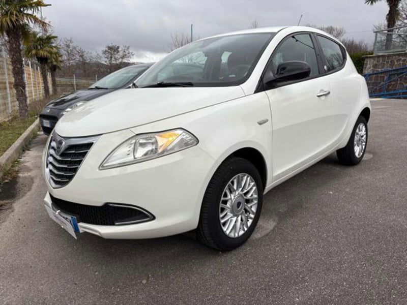 Lancia Ypsilon 0.9 TwinAir 85 CV 5 porte Metano Ecochic Gold