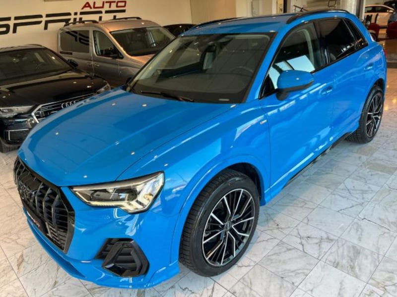 Audi Q3 35 2.0 tdi Identity Black s-tronic