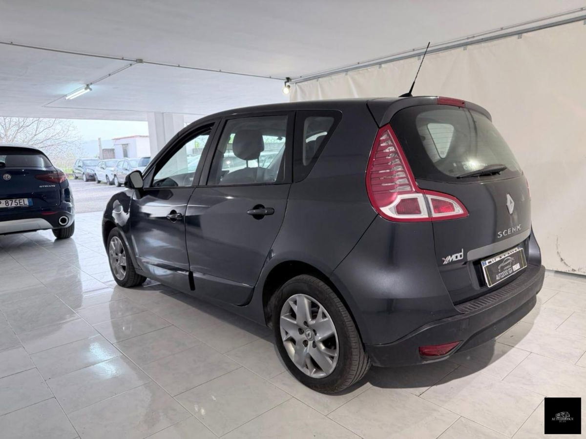 Renault Scénic X-Mod 1.6 Attractive (11)
