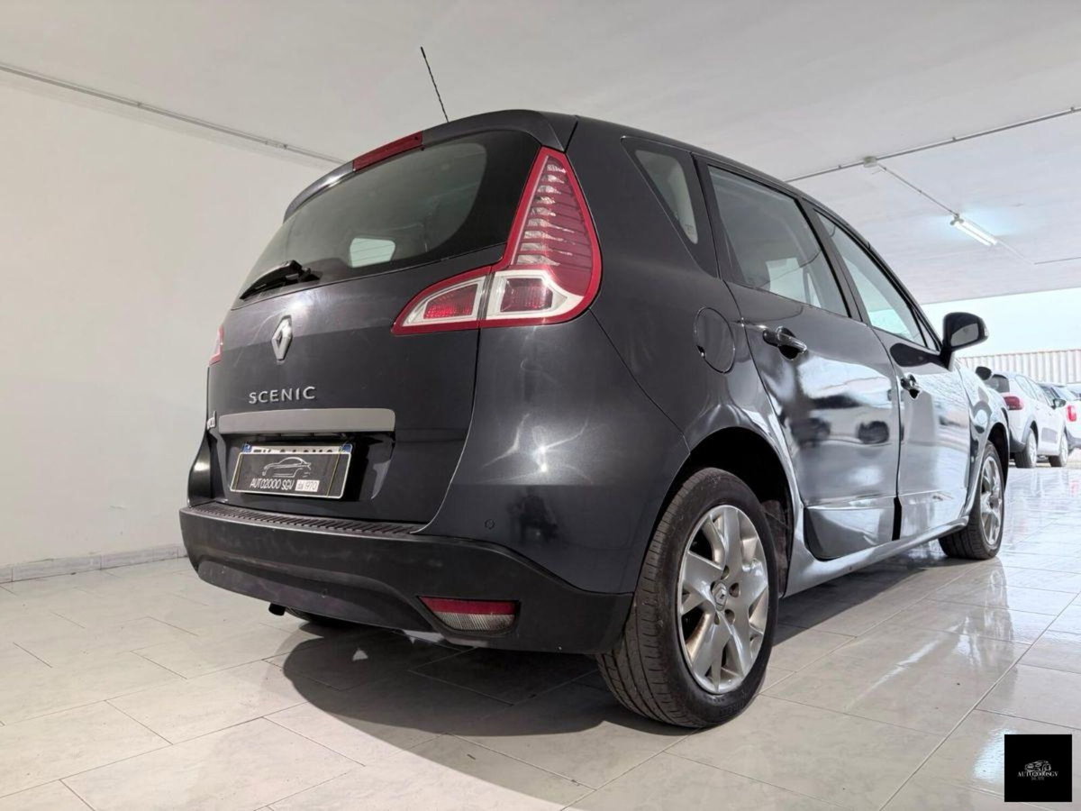 Renault Scénic X-Mod 1.6 Attractive (15)