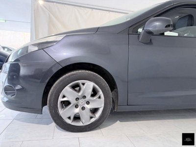 Renault Scénic X-Mod 1.6 Attractive (4)
