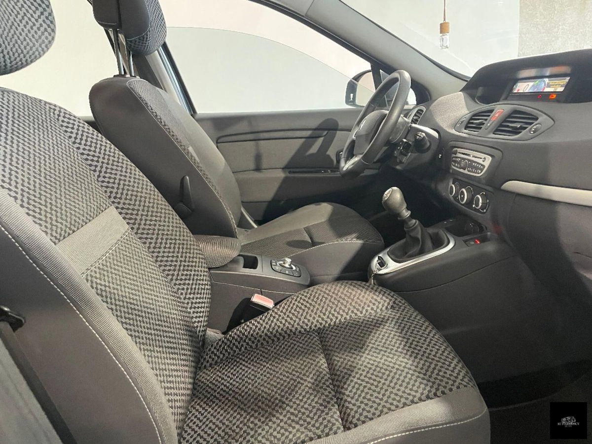 Renault Scénic X-Mod 1.6 Attractive (5)
