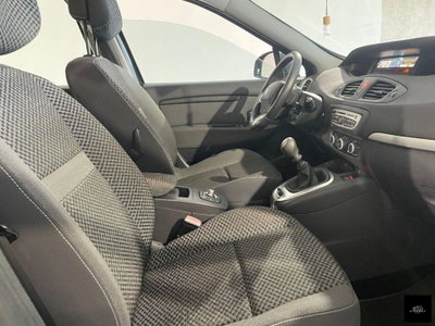 Renault Scénic X-Mod 1.6 Attractive (5)