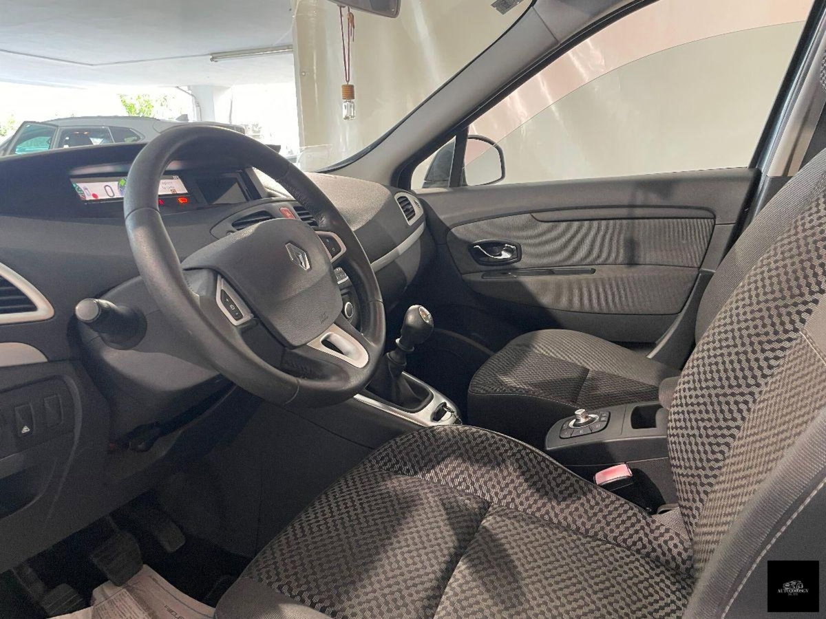 Renault Scénic X-Mod 1.6 Attractive (7)