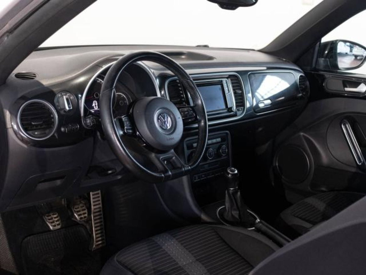Volkswagen Maggiolino Cabrio 2.0 TDI Sport BlueMotion Technology (10)
