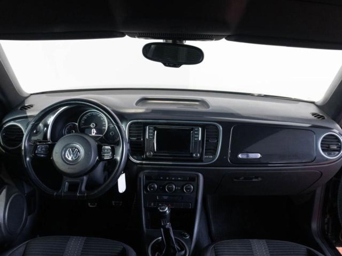 Volkswagen Maggiolino Cabrio 2.0 TDI Sport BlueMotion Technology (12)