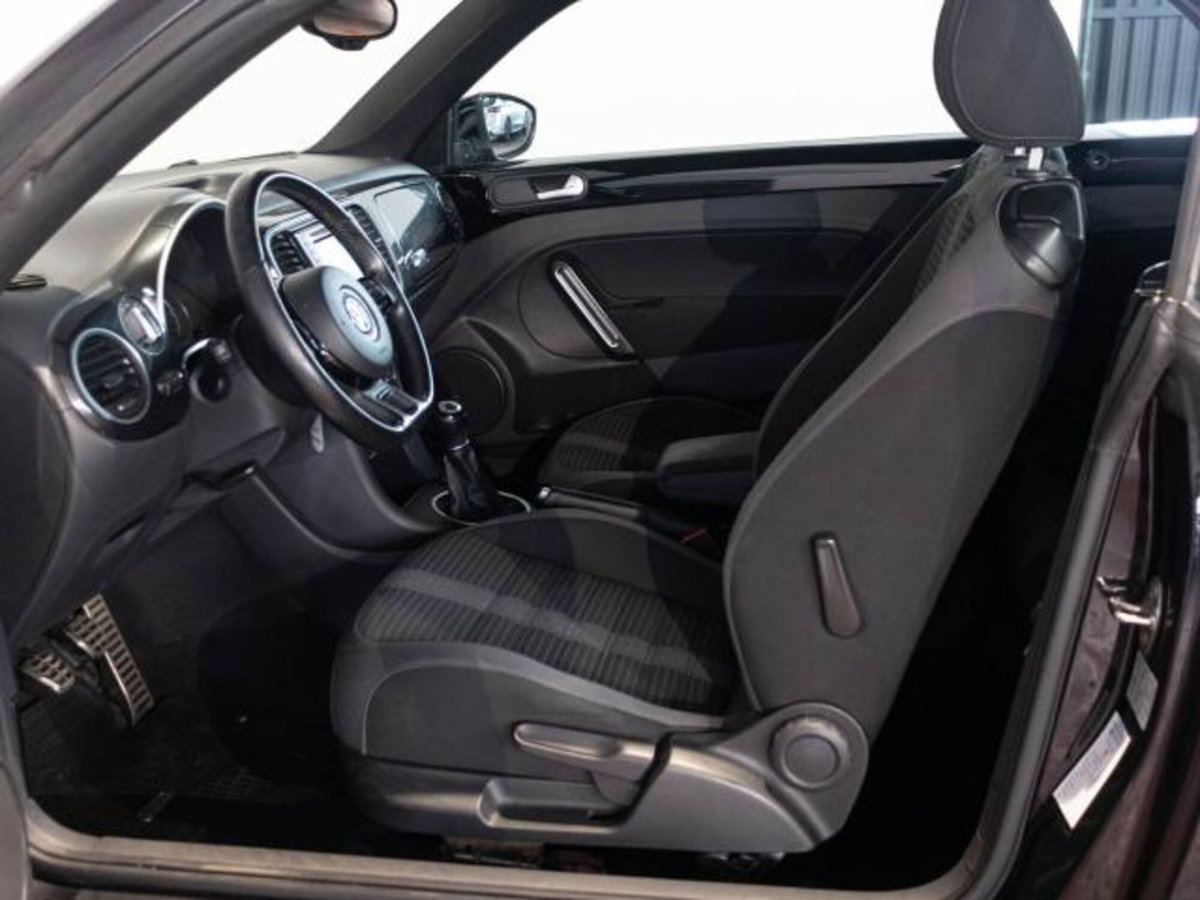 Volkswagen Maggiolino Cabrio 2.0 TDI Sport BlueMotion Technology (4)