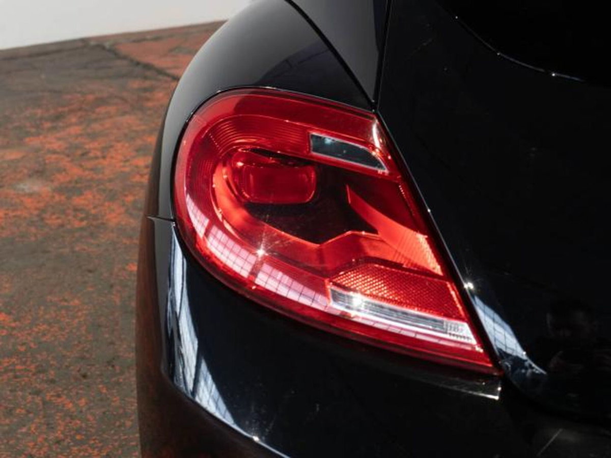 Volkswagen Maggiolino Cabrio 2.0 TDI Sport BlueMotion Technology (9)