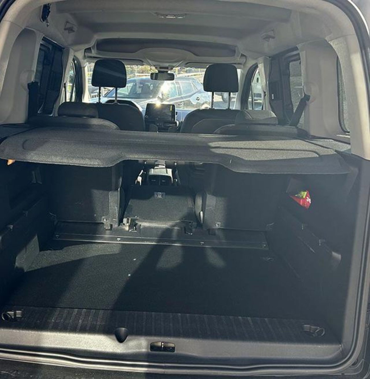 Peugeot Rifter BlueHDi 100 S&S Allure Pack Standard (11)