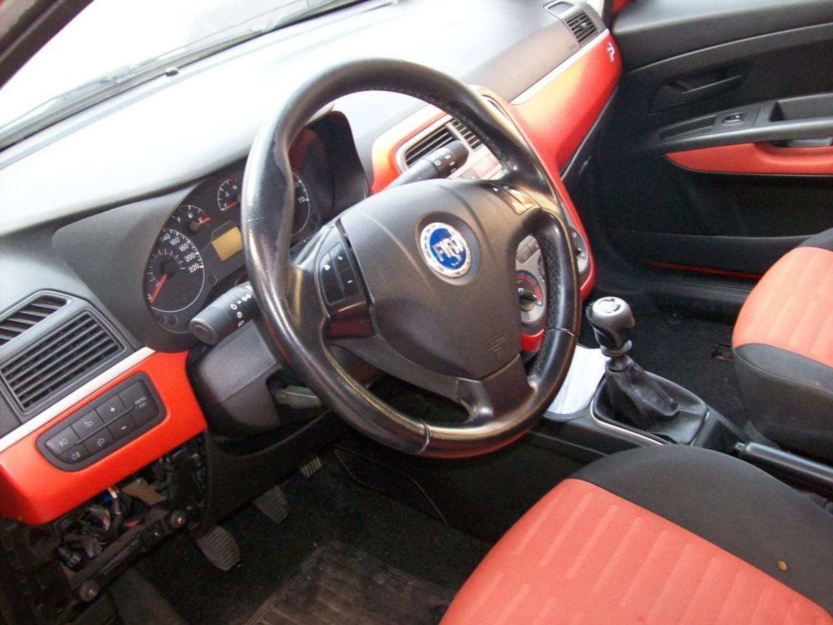 Fiat Grande Punto 1.4 5 porte Dynamic (10)