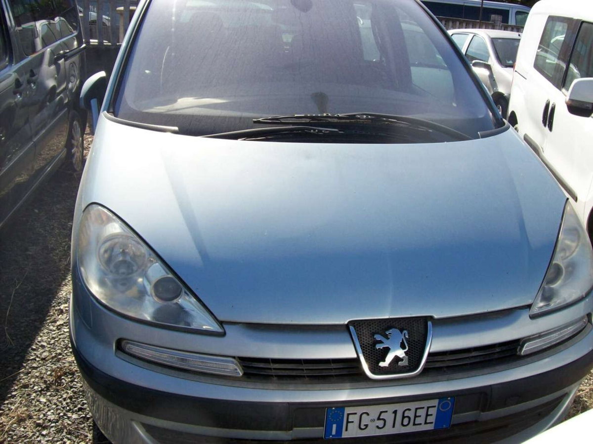 Peugeot 807 HDi FAP ST Mix (2)