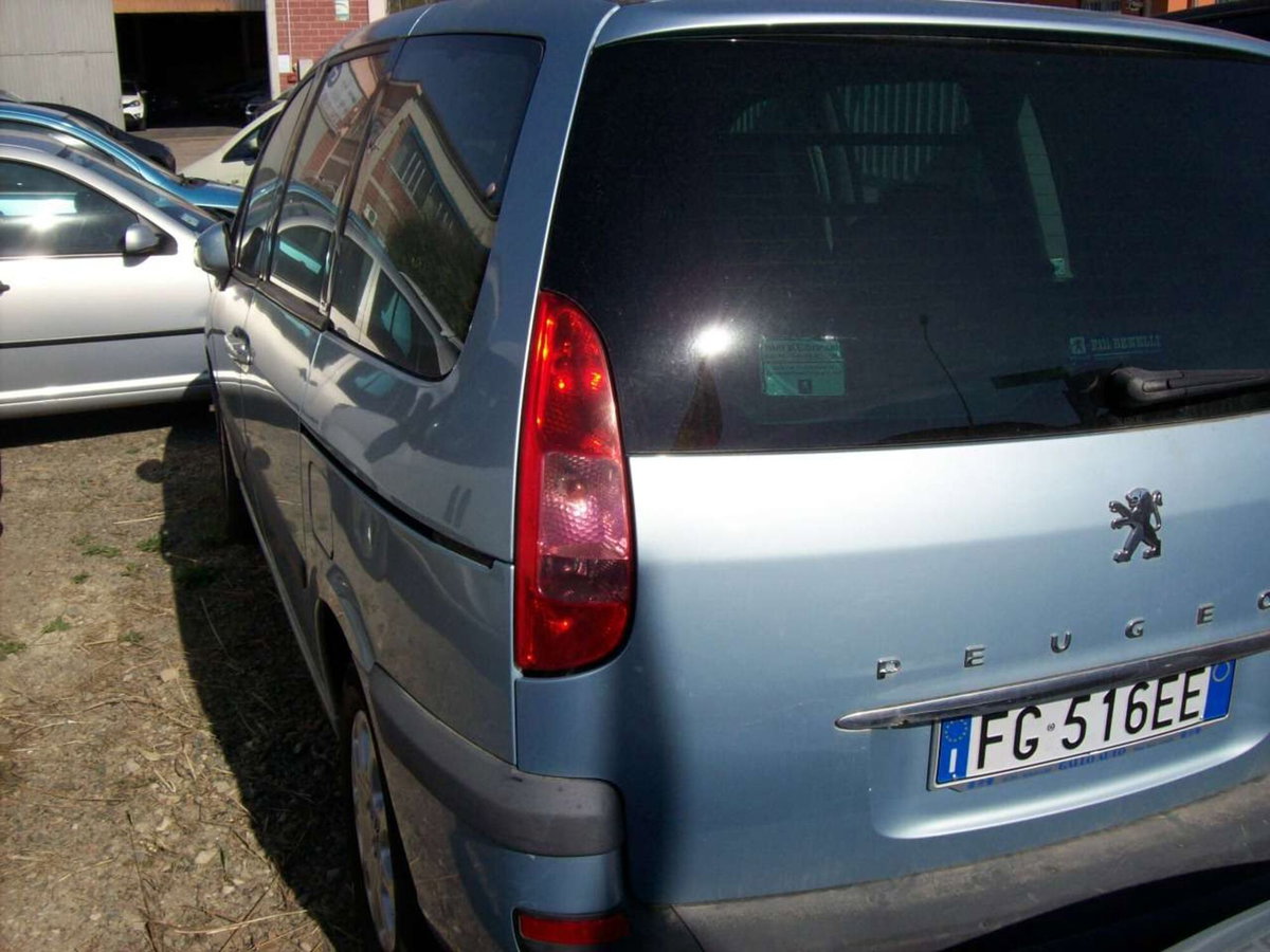 Peugeot 807 HDi FAP ST Mix (5)