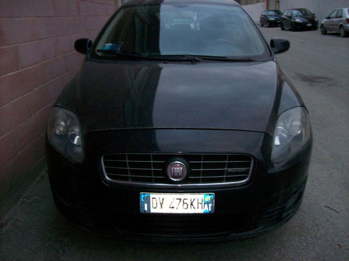 Fiat Croma 1.9 Multijet 16V Emotion (2)