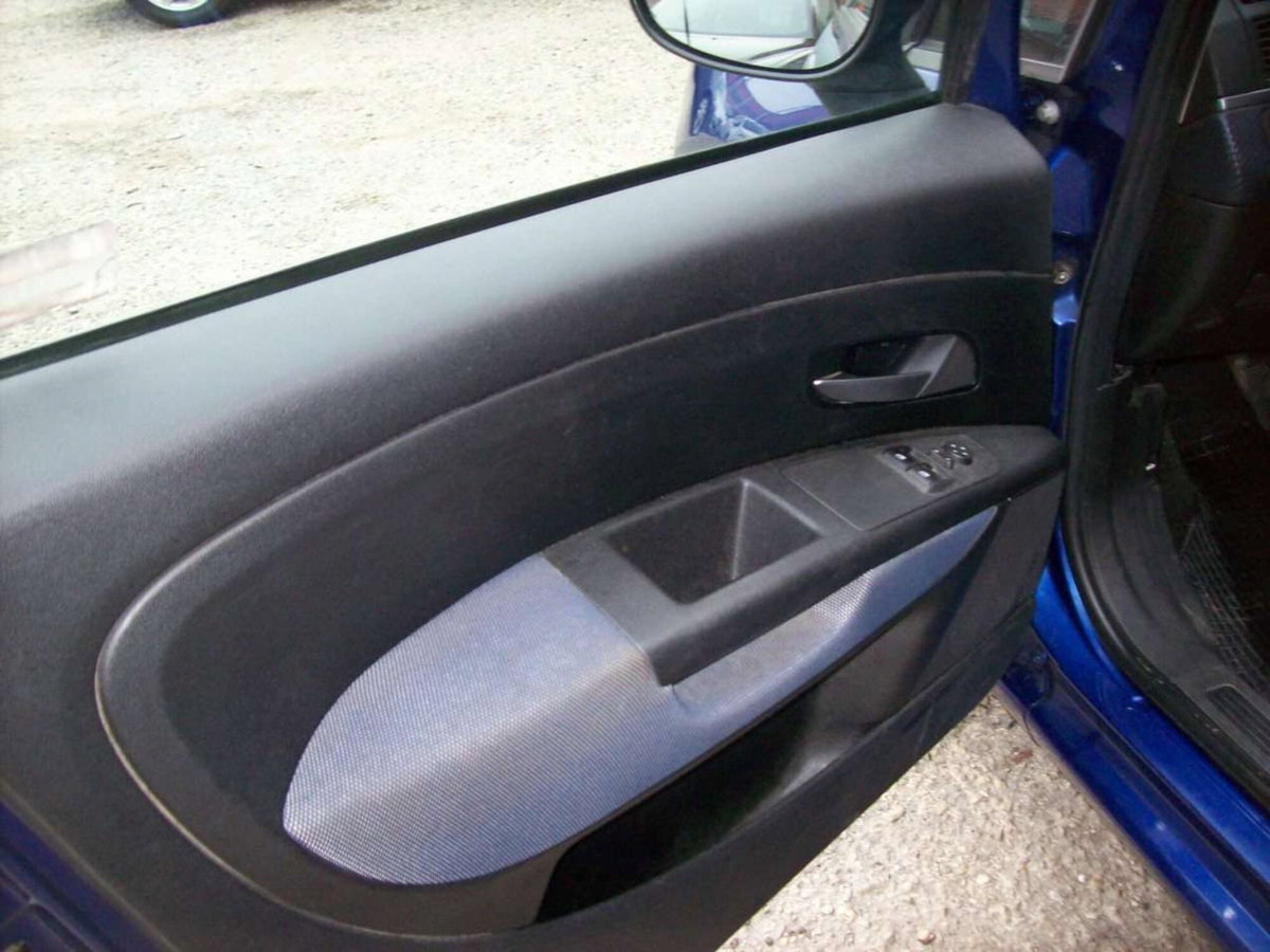 Fiat Grande Punto 1.4 5 porte Dynamic Natural Power (11)