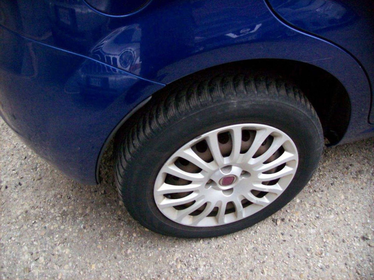 Fiat Grande Punto 1.4 5 porte Dynamic Natural Power (7)