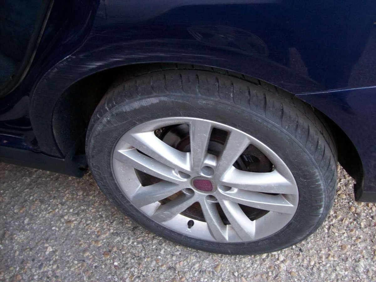 Fiat Croma 1.9 Multijet 16V Emotion (2)