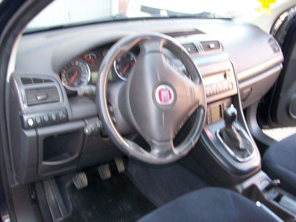 Fiat Croma 1.9 Multijet 16V Emotion (5)