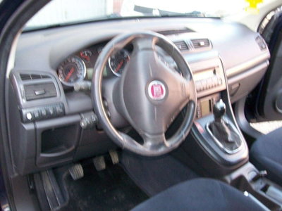 Fiat Croma 1.9 Multijet 16V Emotion (5)