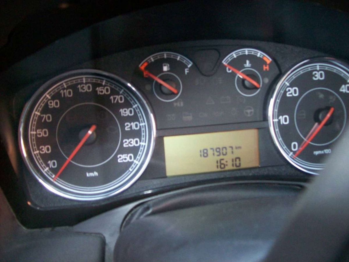 Fiat Croma 1.9 Multijet 16V Emotion (7)