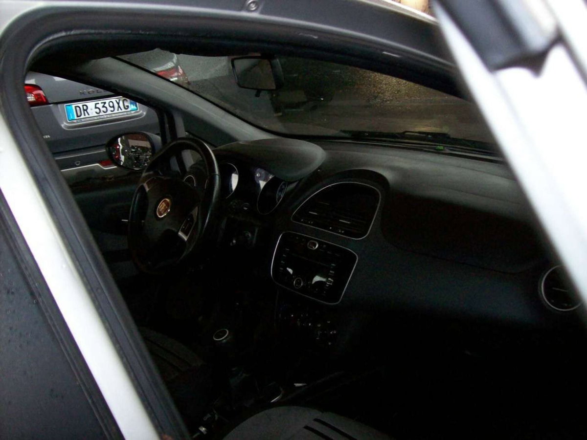 Fiat Punto Evo 1.3 Mjt 95 CV DPF 5 porte S&S Dualogic Dynamic (12)