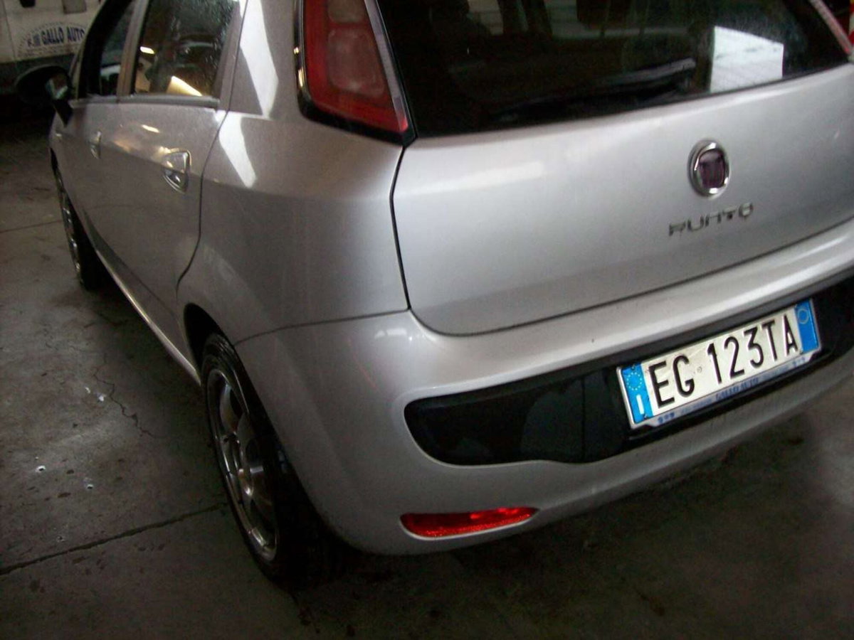Fiat Punto Evo 1.3 Mjt 95 CV DPF 5 porte S&S Dualogic Dynamic (6)