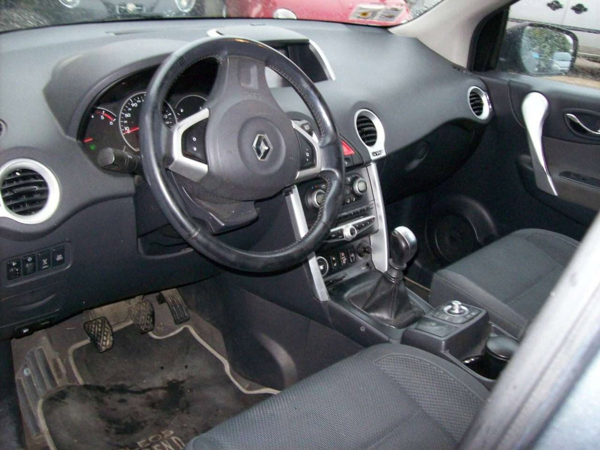 Renault Koleos 2.0 dCi 150CV 4X4 Dynamique (14)