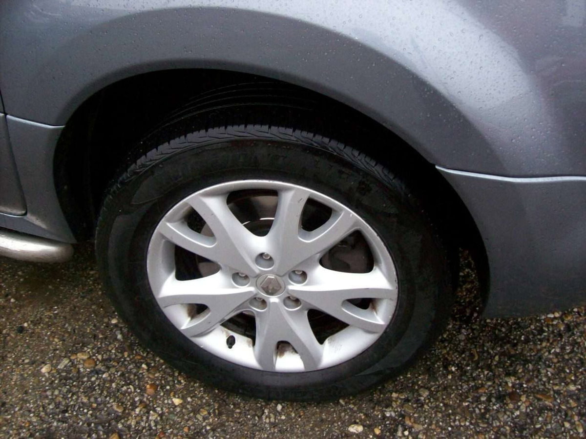Renault Koleos 2.0 dCi 150CV 4X4 Dynamique (4)