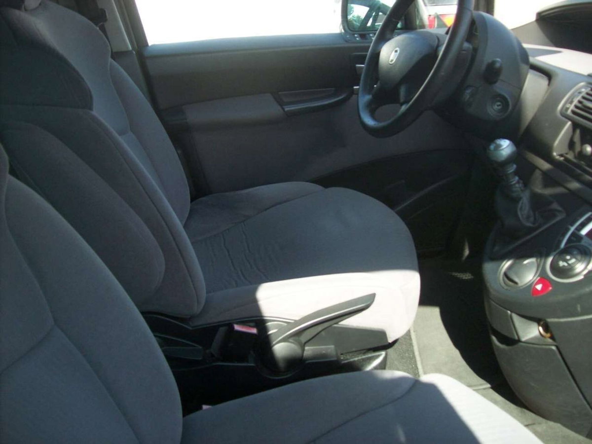 Fiat Ulysse 2.2 MJT Emotion (4)