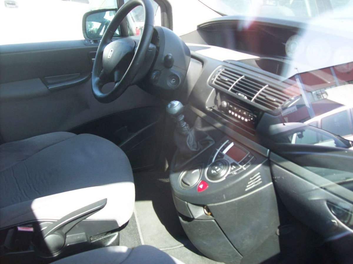 Fiat Ulysse 2.2 MJT Emotion (5)