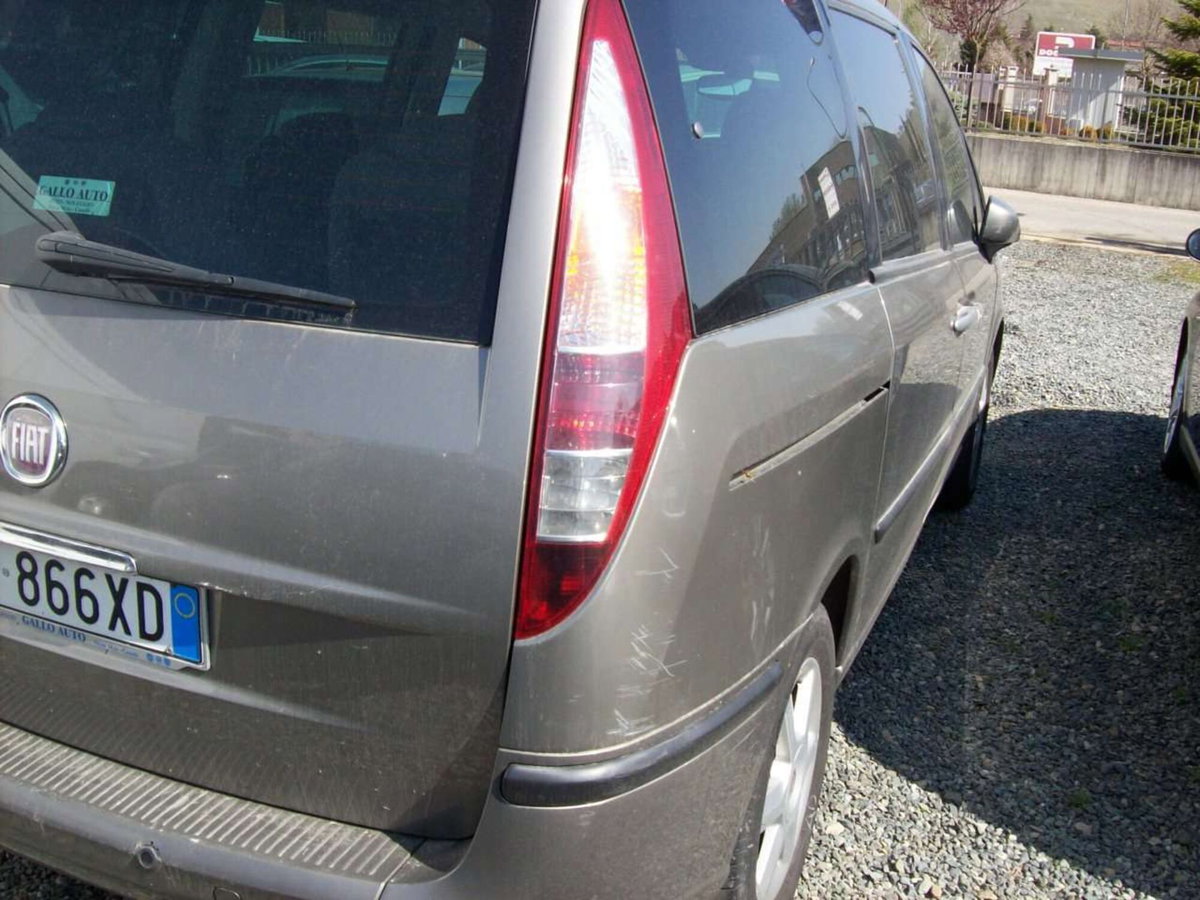 Fiat Ulysse 2.2 MJT Emotion (8)