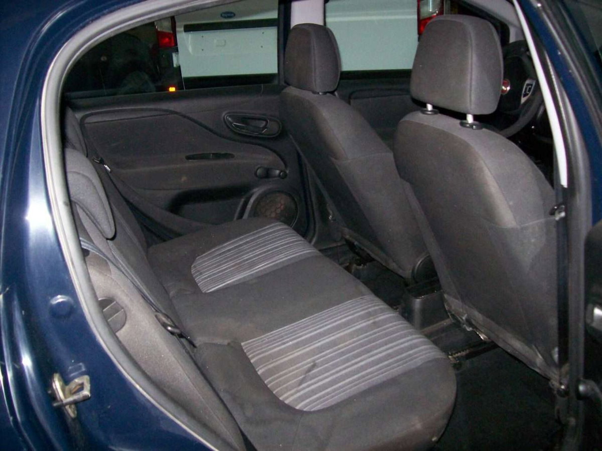 Fiat Punto Evo 1.3 Mjt 75 CV 5 porte Active (14)