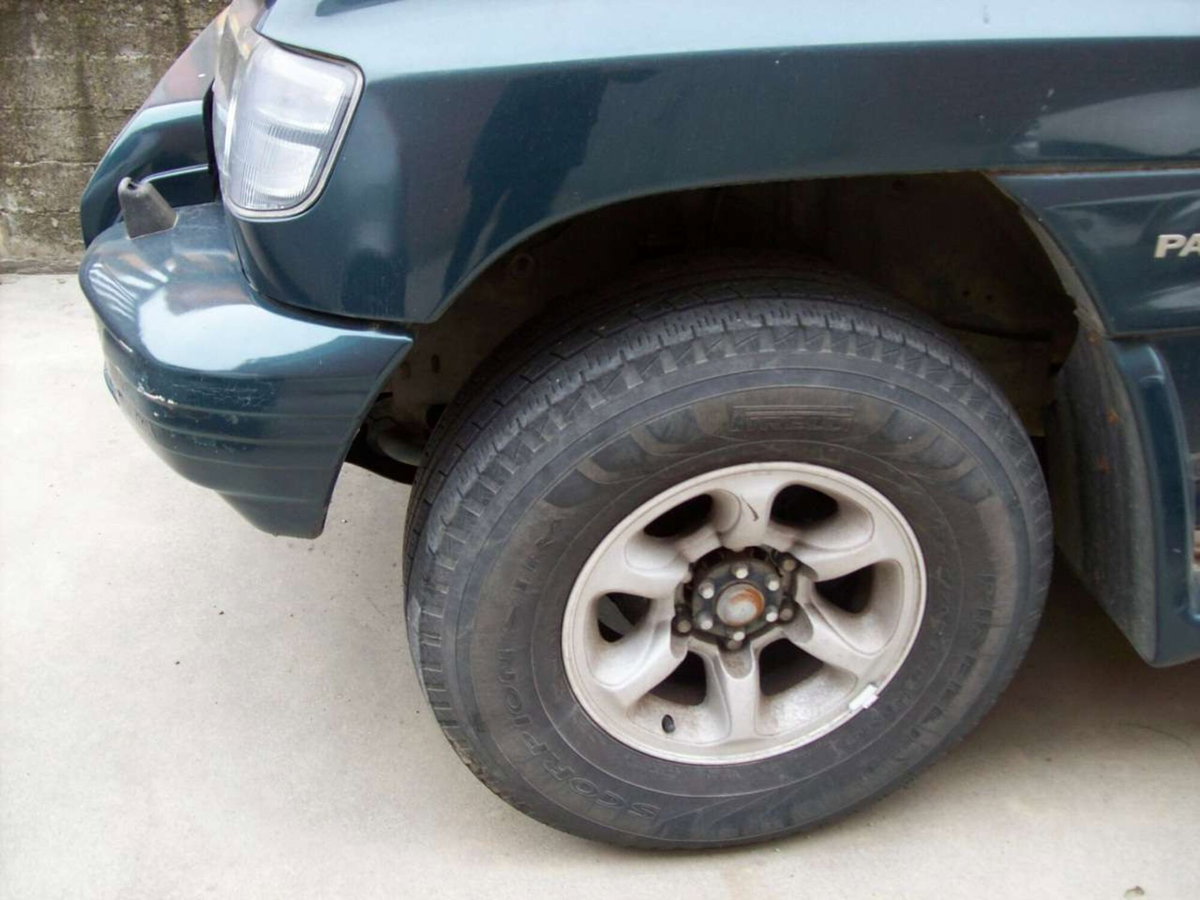 Mitsubishi Pajero 2.5 TDI Wagon S.S. GLX Air (2)