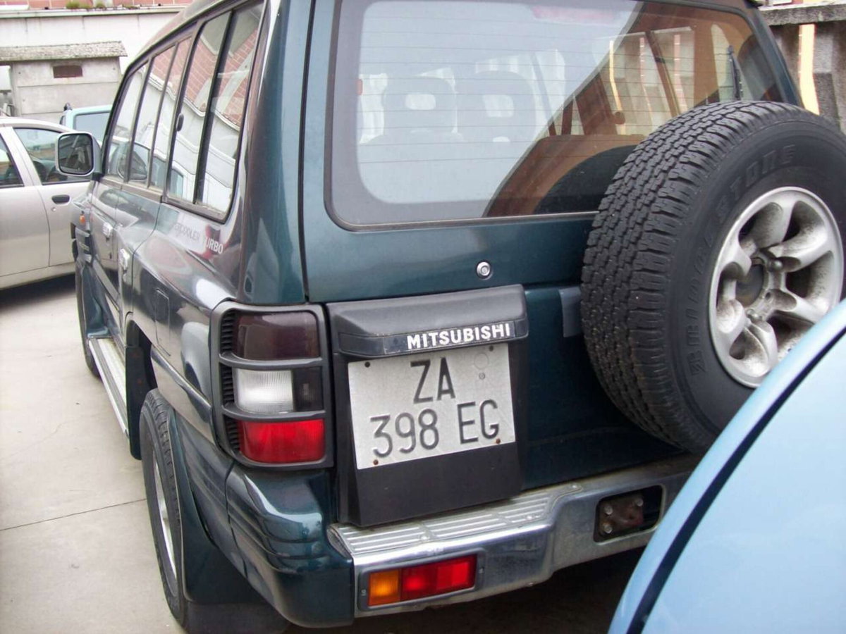 Mitsubishi Pajero 2.5 TDI Wagon S.S. GLX Air (5)