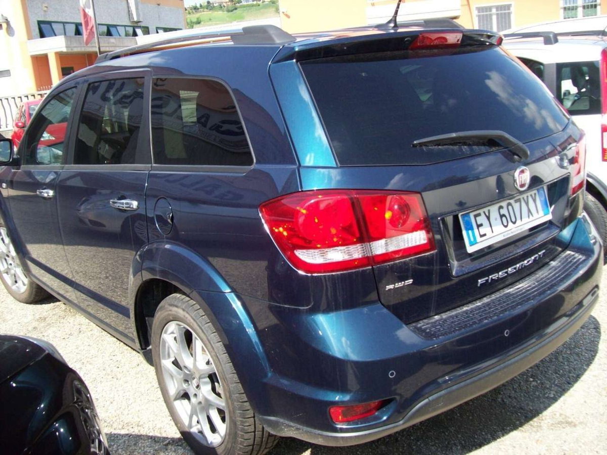 Fiat Freemont 2.0 Mjt 170 CV 4x4 Automatica Lounge (15)