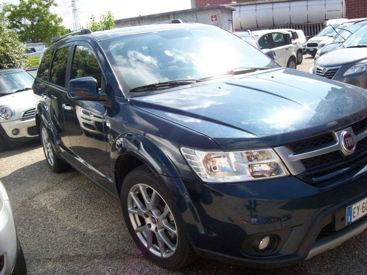 Fiat Freemont 2.0 Mjt 170 CV 4x4 Automatica Lounge (3)