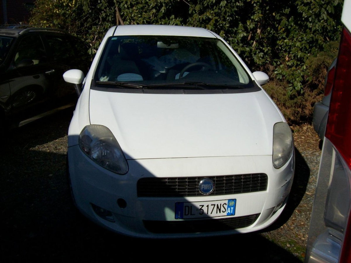 Fiat Grande Punto 1.4 Starjet 16V 5 porte Dynamic (5)
