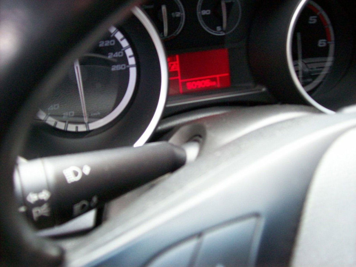 Alfa Romeo Giulietta 2.0 JTDm-2 Exclusive 170cv (8)