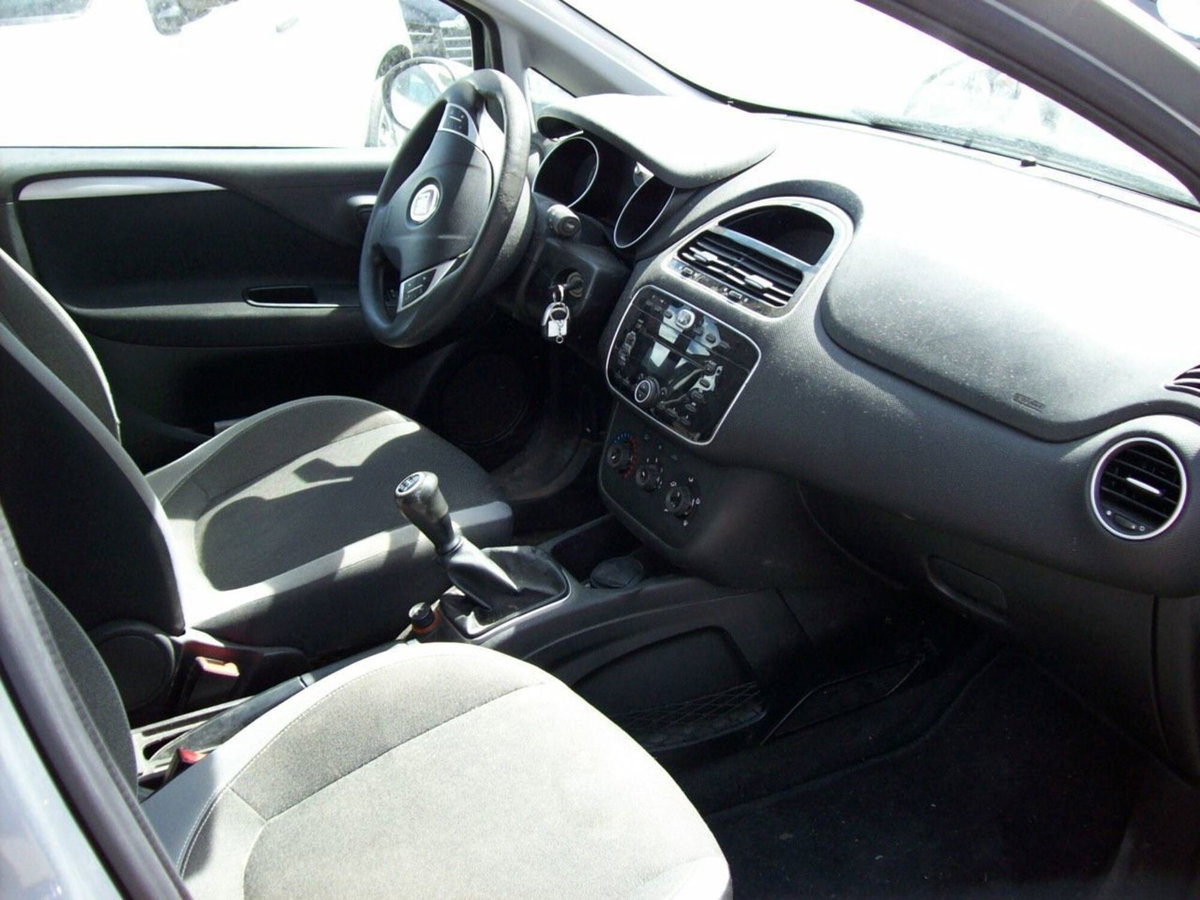 Fiat Punto Evo 1.3 Mjt 75 CV 5 porte Active (11)
