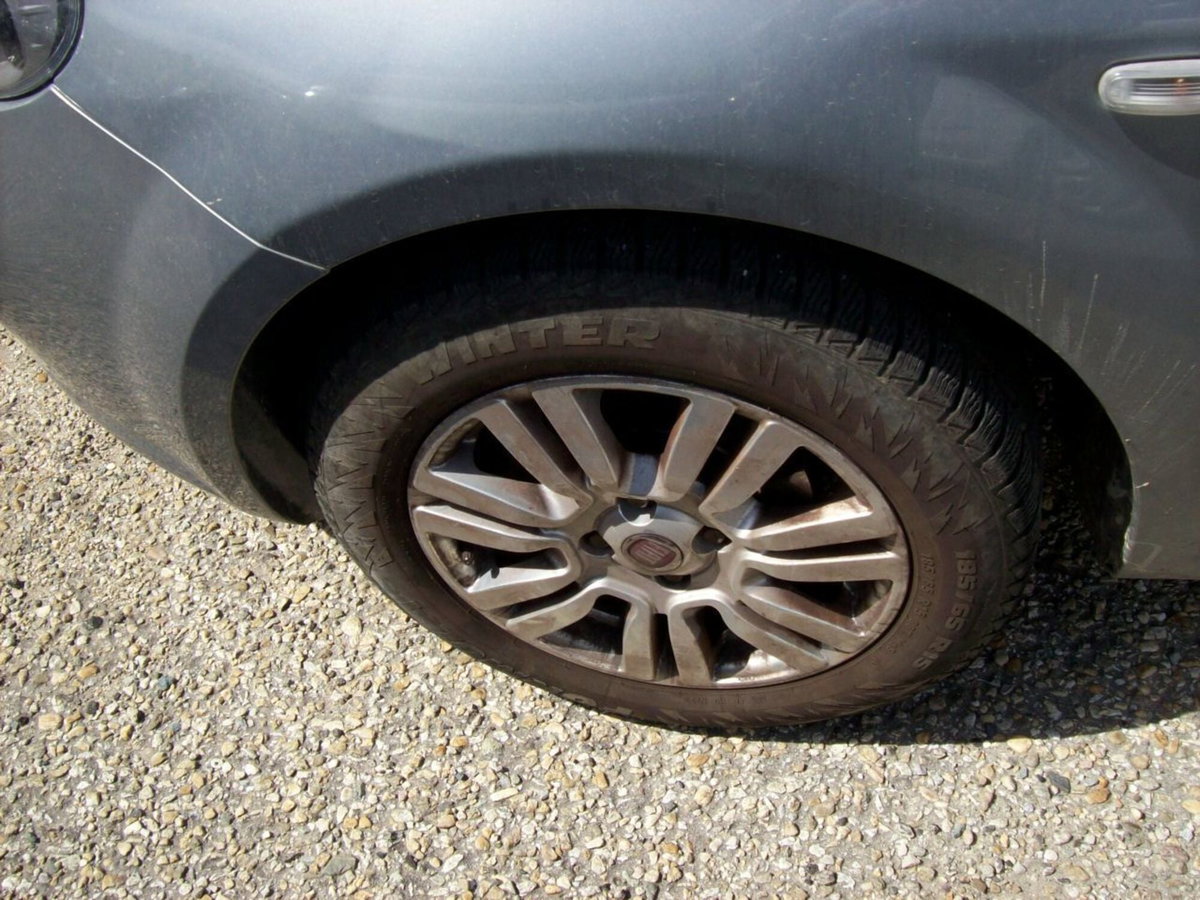 Fiat Punto Evo 1.3 Mjt 75 CV 5 porte Active (4)