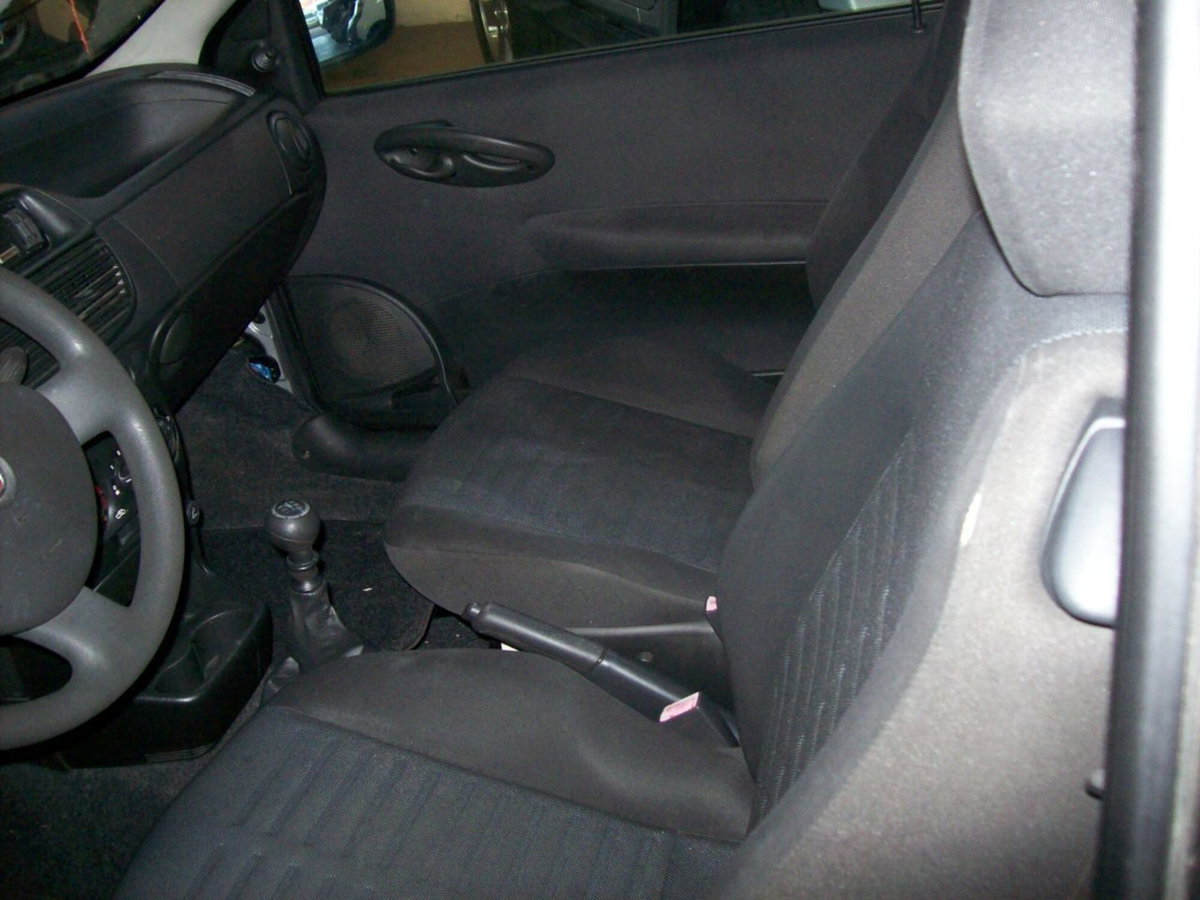 Fiat Punto Classic 1.2 3 porte Active (10)