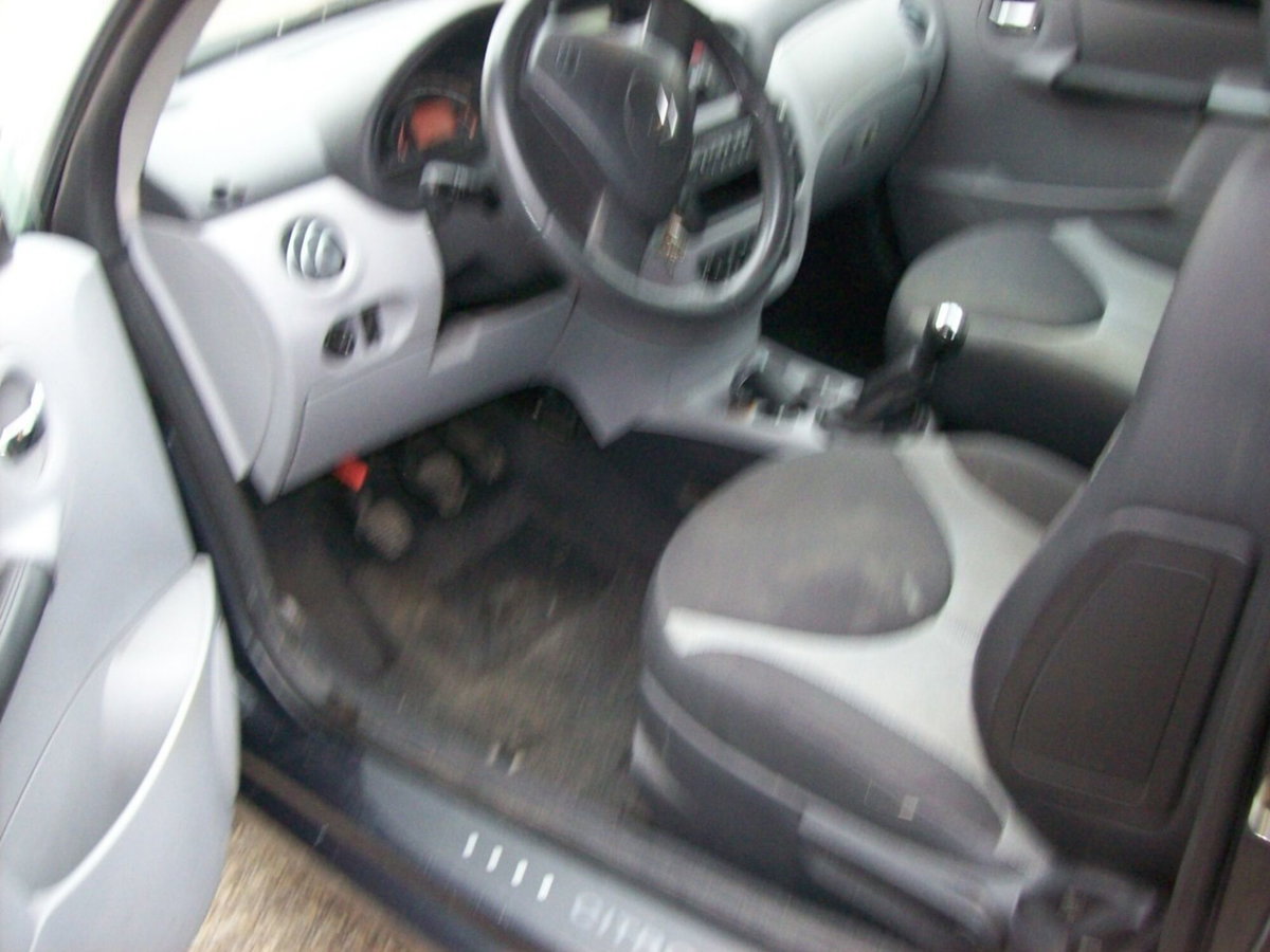 Citroen C3 Cabrio 1.4 HDi 70CV (7)