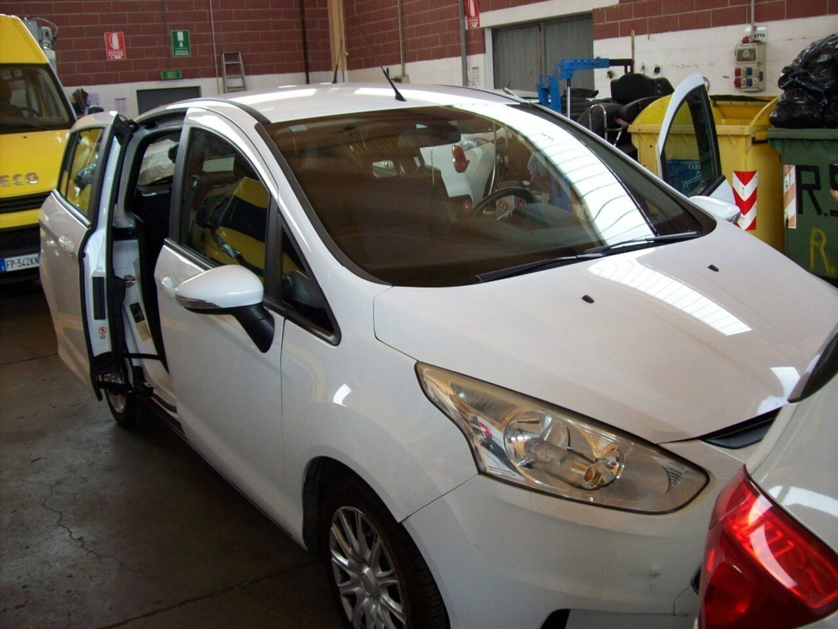 Ford B-Max B-Max 1.4 90 CV GPL Titanium (12)