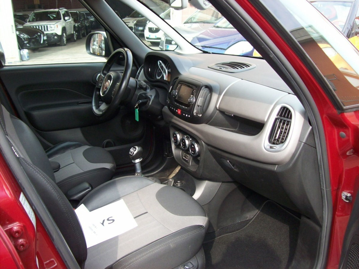 Fiat 500L Living 1.6 Multijet 120 CV Lounge (19)