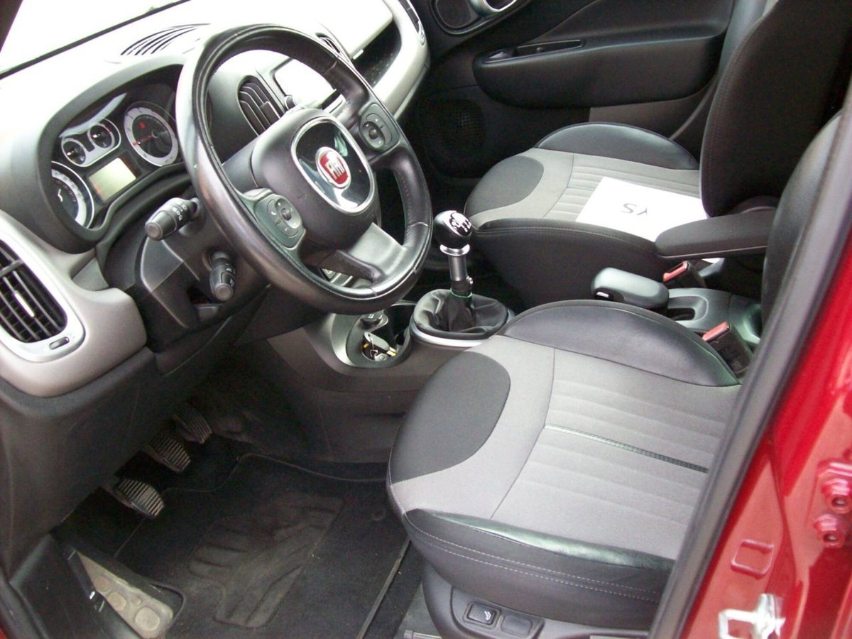 Fiat 500L Living 1.6 Multijet 120 CV Lounge (6)