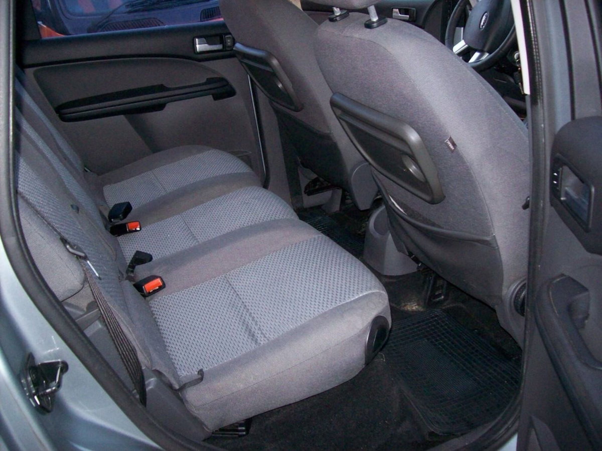 Ford C-Max 2.0 TDCi 136 CV (15)