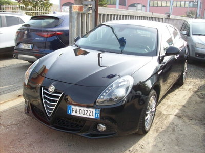 Alfa Romeo Giulietta 1.6 JTDm-2 Distinctive (14)