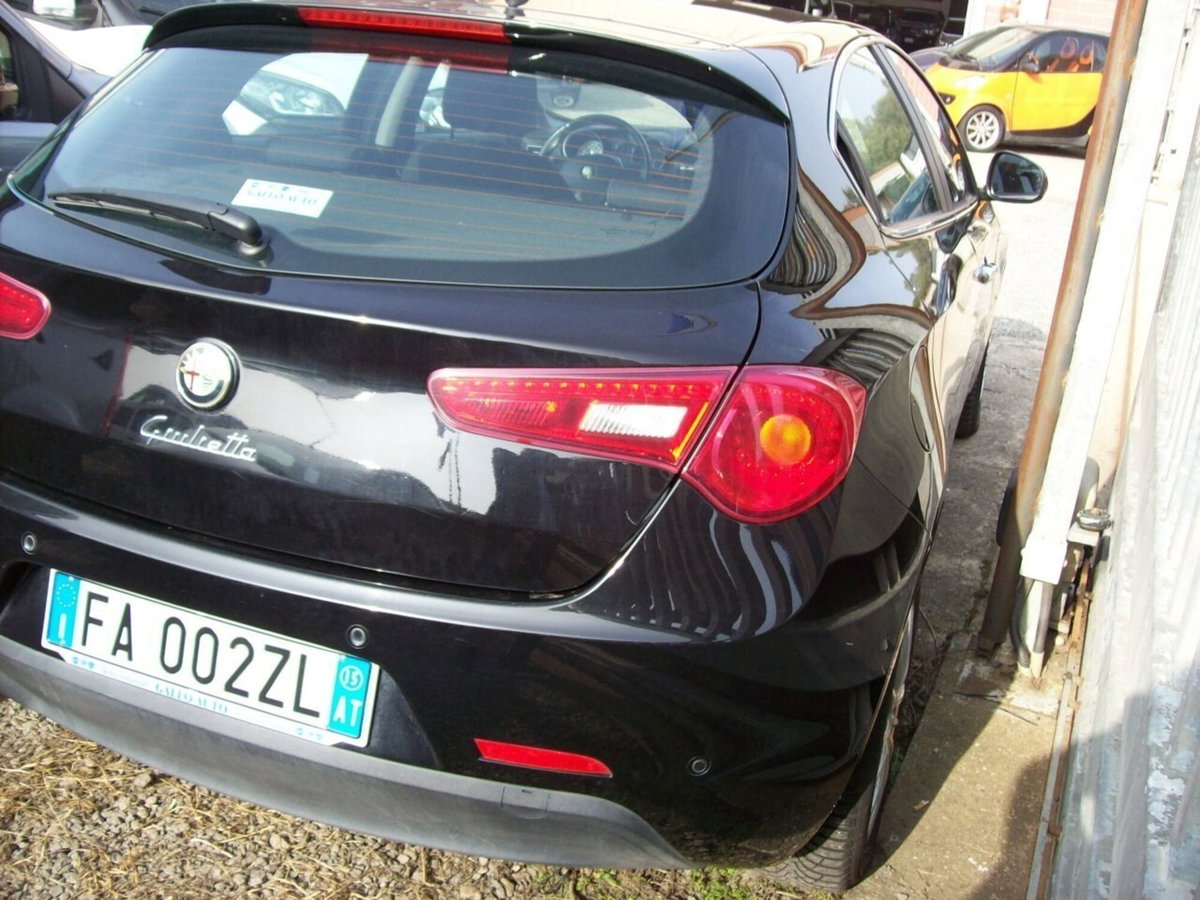 Alfa Romeo Giulietta 1.6 JTDm-2 Distinctive (3)