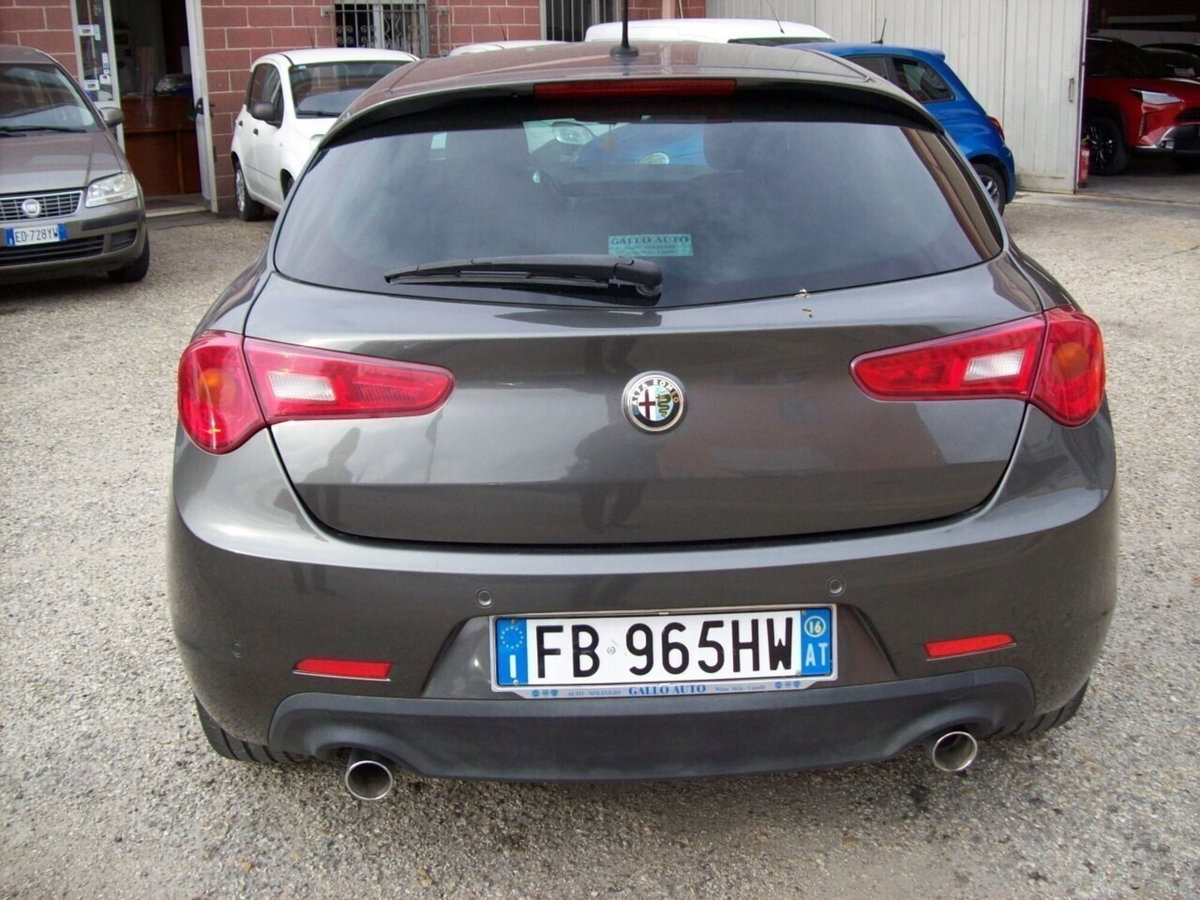Alfa Romeo Giulietta 2.0 JTDm Sprint 150cv (11)
