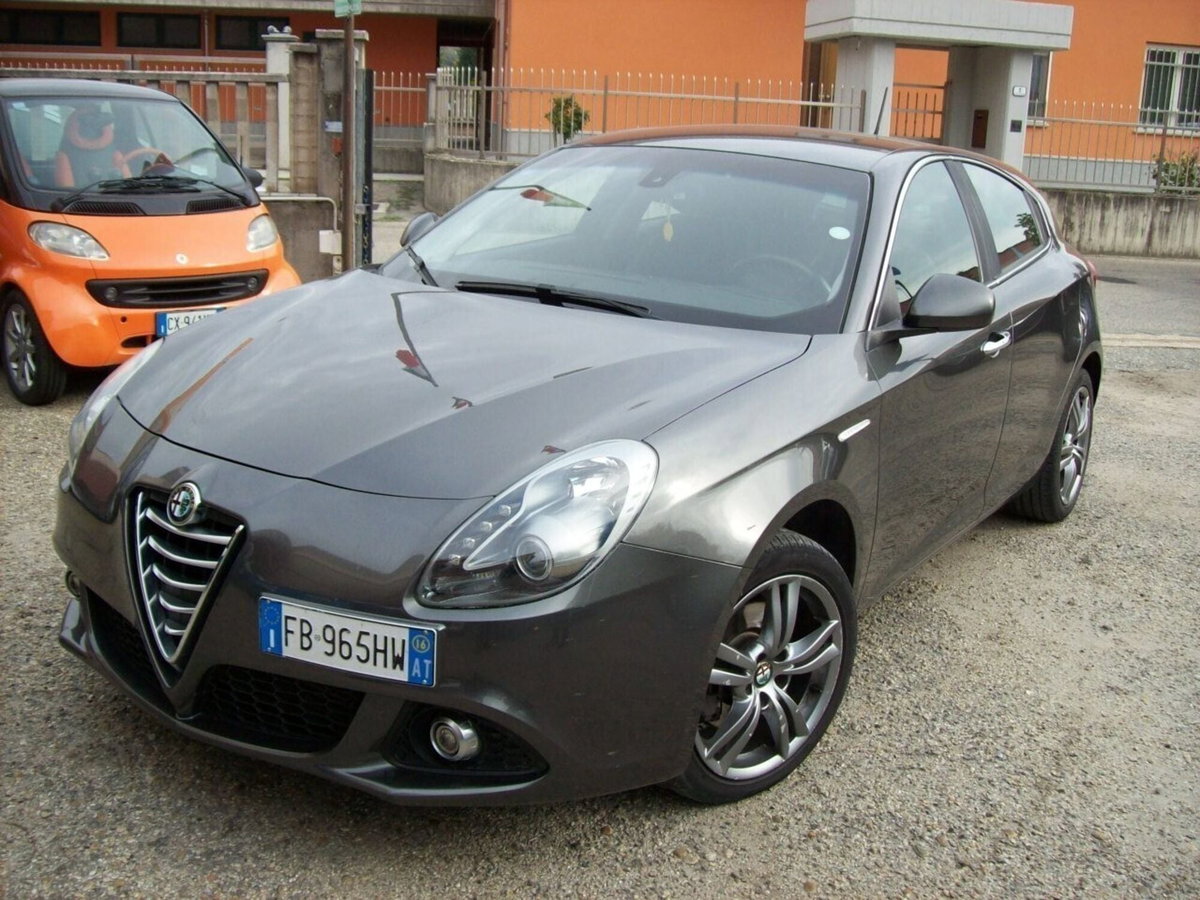 Alfa Romeo Giulietta 2.0 JTDm Sprint 150cv (2)