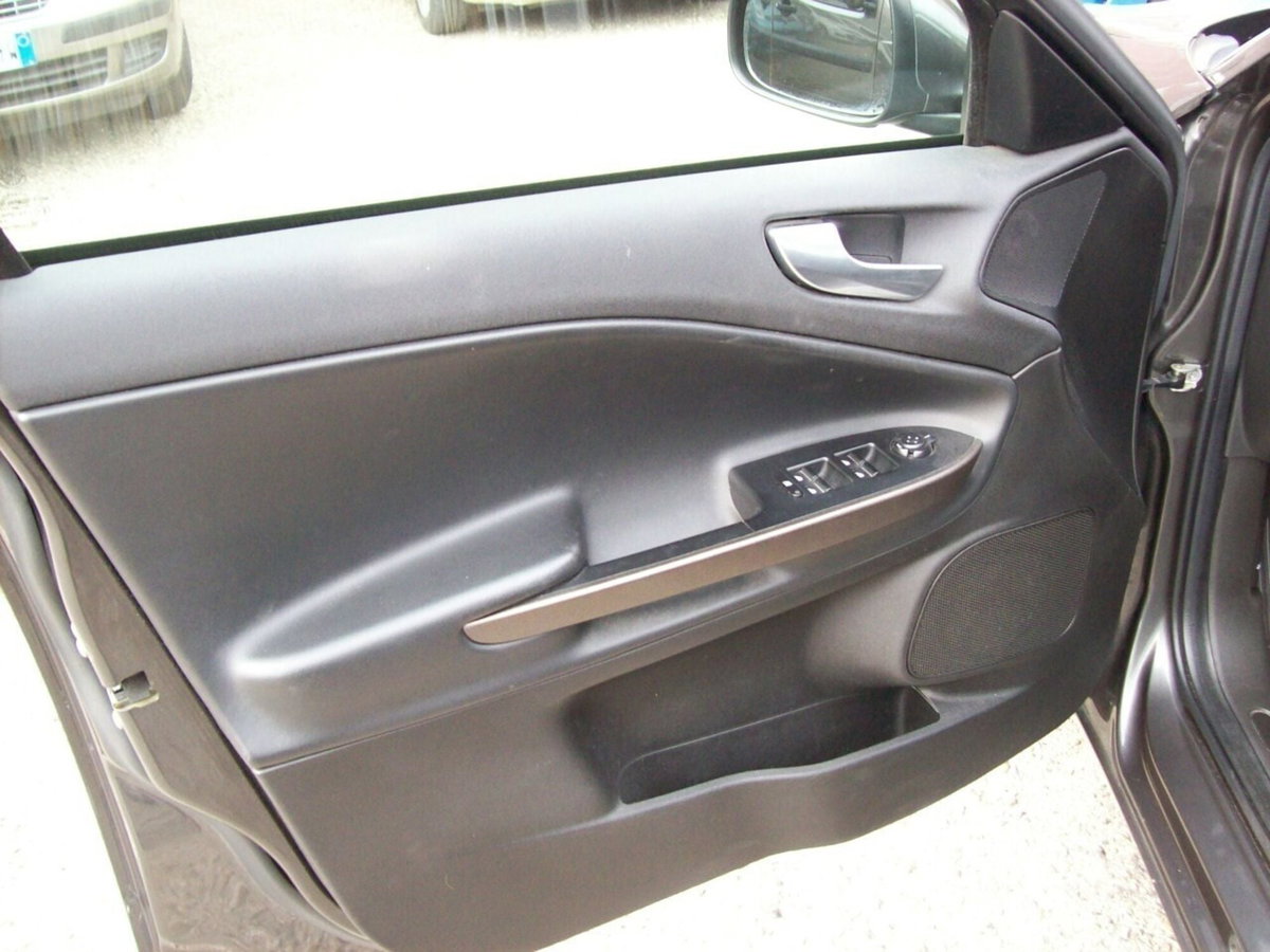 Alfa Romeo Giulietta 2.0 JTDm Sprint 150cv (6)